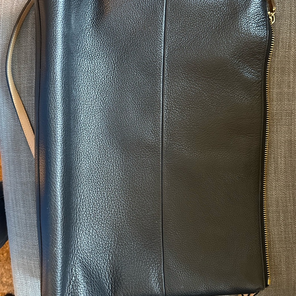 Coach Pebbled Leather Highrise handbag 30473 - Picture 6 of 12